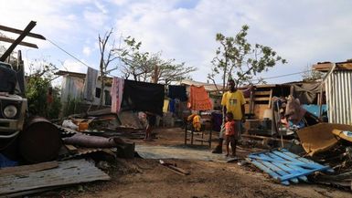 Vanuatu's outer islands running out of food and basic supplies