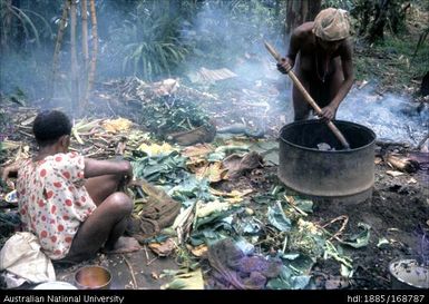 Food preparation, cooking and serving - Preparation of vegetables and Mumu at Dan's