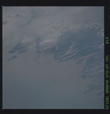 STS087-781-015 - STS-087 - Earth observations taken from shuttle orbiter Columbia during STS-87 mission