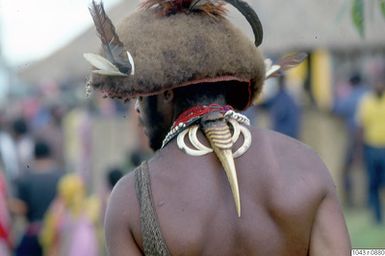 ["huvudbonad, man, fotografi, photograph"]