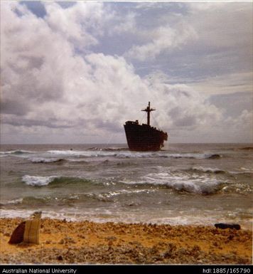 Wreck of 'Kelvin Bank' on Ooma Point