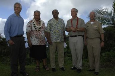 [Assignment: 48-DPA-SOI_K_Amer_Sam] Pacific Islands Tour: Visit of Secretary Dirk Kemmpthorne [and aides] to American Samoa, U.S. Territory [48-DPA-SOI_K_Amer_Sam__DI15259.JPG]