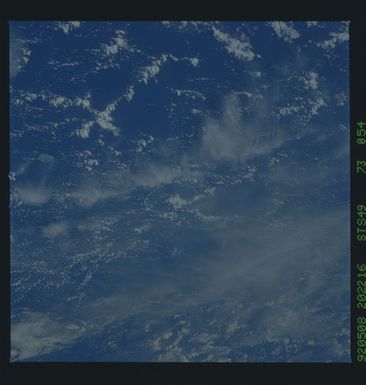 S49-73-054 - STS-049 - Earth observations taken during the STS-49 mission