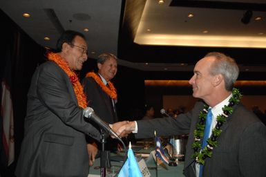 [Assignment: 48-DPA-09-29-08_SOI_K_Isl_Conf_AM] Insular Areas Health Summit [("The Future of Health Care in the Insular Areas: A Leaders Summit") at the Marriott Hotel in] Honolulu, Hawaii, where Interior Secretary Dirk Kempthorne [joined senior federal health officials and leaders of the U.S. territories and freely associated states to discuss strategies and initiatives for advancing health care in those communinties [48-DPA-09-29-08_SOI_K_Isl_Conf_AM_DOI_0411.JPG]