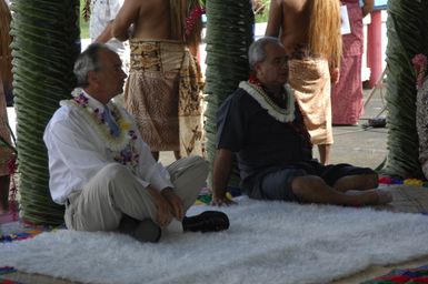 [Assignment: 48-DPA-SOI_K_Amer_Sam] Pacific Islands Tour: Visit of Secretary Dirk Kemmpthorne [and aides] to American Samoa, U.S. Territory [48-DPA-SOI_K_Amer_Sam__DI15006.JPG]