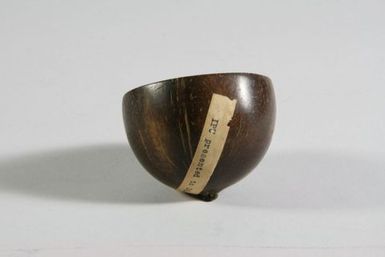 Ipu (coconut shell cup)