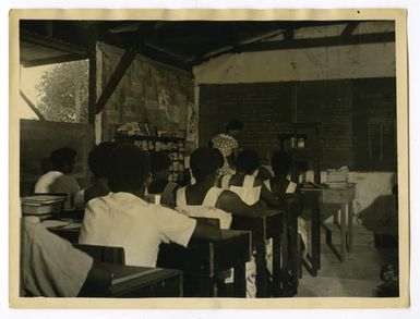 Science class, Onesua High School