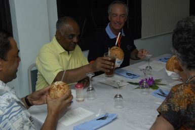 [Assignment: 48-DPA-SOI_K_Pohnpei_6-10-11-07] Pacific Islands Tour: Visit of Secretary Dirk Kempthorne [and aides] to Pohnpei Island, of the Federated States of Micronesia [48-DPA-SOI_K_Pohnpei_6-10-11-07__DI14124.JPG]