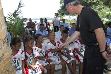 [Assignment: 48-DPA-SOI_K_Palau_6-7-9-07] Pacific Islands Tour: Visit of Secretary Dirk Kempthorne [and aides] to Palau Islands, Republic of Palau [48-DPA-SOI_K_Palau_6-7-9-07__DI13471.JPG]