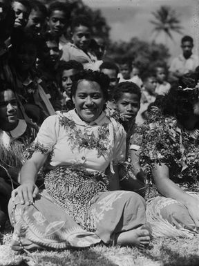 [Portrait of a seated Polynesian woman]