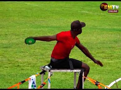 PNG COACH ON ATHLETES