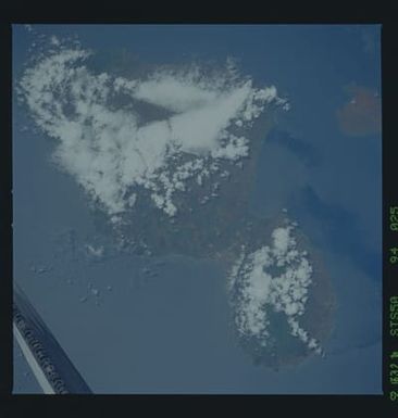 STS050-94-025 - STS-050 - STS-50 earth observations