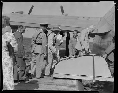 Tasman Empire Airways Ltd, courtesy flight, embarking passengers, Suva, Fiji