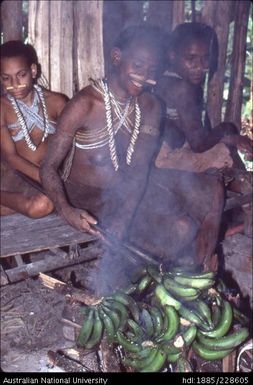 Cooking green bananas