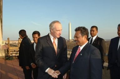 [Assignment: 48-DPA-02-25-08_SOI_K_Pres_Palau] Secretary Dirk Kempthorne [meeting at Main Interior] with government delegation from the Republic of Palau, [led by Palau President Tommy Remengesau. Secretary Kempthorne and President Remengesau discussed, among other subjects, the possibility of creating a National Heritage Area on the Palau island of Peleliu, along with the upcoming Review of the Palau-U.S. Compact of Free Association.] [48-DPA-02-25-08_SOI_K_Pres_Palau_IOD_1124.JPG]