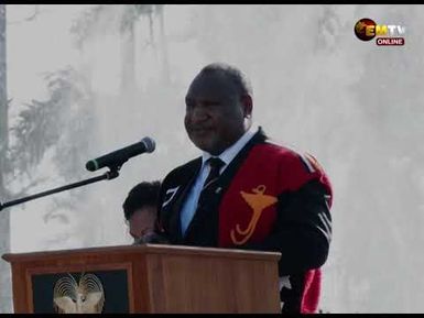 PM ENCOURAGES STUDENTS