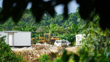 Labor politicians are critical of Manus Island closing