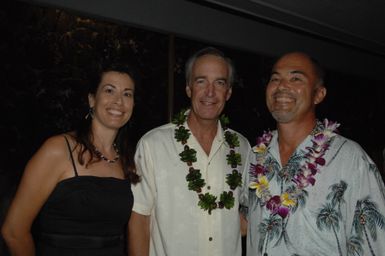 [Assignment: 48-DPA-09-28-08_SOI_K_NPS_Vol_AZ] President's Call to Service Award ceremony and reception for volunteers at the U.S.S. Arizona Memorial, Pearl Harbor, Honolulu, Hawaii, with Secretary Dirk Kempthorne [joining the National Park Service's Chief Historian for the Memorial, Daniel Martinez, among the dignitaries on hand] [48-DPA-09-28-09_SOI_K_NPS_Vol_AZ_IOD_4683.JPG]