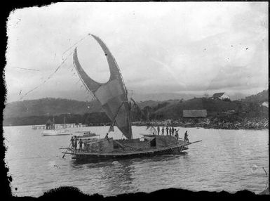 Lakatoi returned with cargo from trading voyage to west, Tahira, Papua, 1922, 2 / Sarah Chinnery