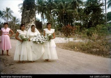 Wedding - bride and bridesmaids