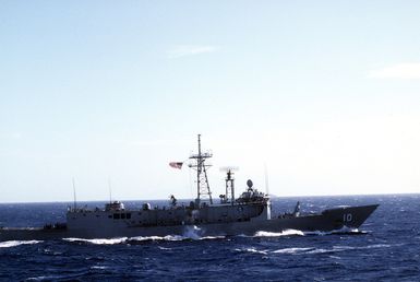 A starboard beam view of the guided missile frigate USS DUNCAN (FFG-10) underway during Exercise RimPac '88 off the coast of Hawaii