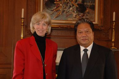 Visit of Marshall Islands President Kessai Note, right, to Department of Interior headquarters for discussions with Secretary Gale Norton on U.S. programs related to long-range impact of mid-20th Century nuclear testing in Marshall Islands vicinity