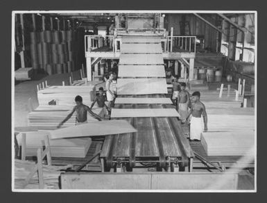 [Commonwealth New Guinea Timbers Limited, plywood factory at Bulolo, New Guinea] Australian News and Information Bureau