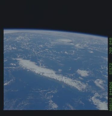 STS072-709-040 - STS-072 - Earth observations taken from shuttle orbiter Endeavour during STS-72 mission