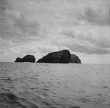 Necker Island (Mokumanamana), Hawaiian Islands, as seen from R/V Horizon