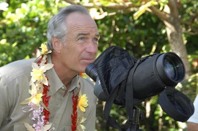 [Assignment: 48-DPA-SOI_K_Amer_Sam] Pacific Islands Tour: Visit of Secretary Dirk Kemmpthorne [and aides] to American Samoa, U.S. Territory [48-DPA-SOI_K_Amer_Sam__DI15282.JPG]