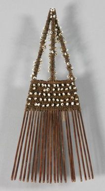 Selu tuiga (head comb)