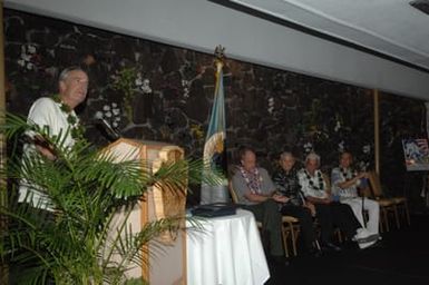 [Assignment: 48-DPA-09-28-08_SOI_K_NPS_Vol_AZ] President's Call to Service Award ceremony and reception for volunteers at the U.S.S. Arizona Memorial, Pearl Harbor, Honolulu, Hawaii, with Secretary Dirk Kempthorne [joining the National Park Service's Chief Historian for the Memorial, Daniel Martinez, among the dignitaries on hand] [48-DPA-09-28-09_SOI_K_NPS_Vol_AZ_IOD_4628.JPG]