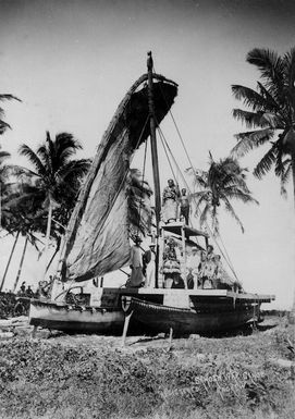 Samoan war canoe