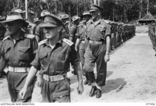 TOROKINA, BOUGAINVILLE ISLAND. 1944-12-06. VX38969 MAJOR-GENERAL W. BRIDGEFORD, CBE, MC, GOC, 3RD DIVISION (3) ACCOMPANIED BY VX49 LIEUTENANT-COLONEL H.H. MCDONALD, ED, COMMANDING OFFICER (4), ..