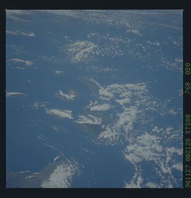 STS080-760-020 - STS-080 - Earth observations taken from Space Shuttle Columbia during STS-80 mission