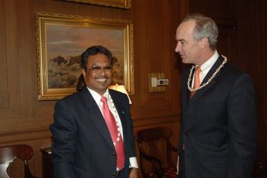 [Assignment: 48-DPA-02-25-08_SOI_K_Pres_Palau] Secretary Dirk Kempthorne [meeting at Main Interior] with government delegation from the Republic of Palau, [led by Palau President Tommy Remengesau. Secretary Kempthorne and President Remengesau discussed, among other subjects, the possibility of creating a National Heritage Area on the Palau island of Peleliu, along with the upcoming Review of the Palau-U.S. Compact of Free Association.] [48-DPA-02-25-08_SOI_K_Pres_Palau_IOD_1066.JPG]