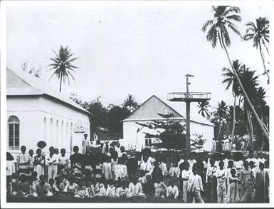 Church and group at Aratinga