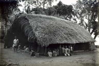 Mens' cooking house (Farea) on Nguna