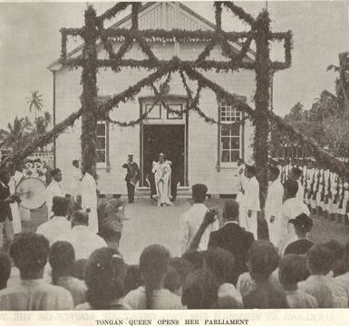 Tongan Queen opens her Parliament