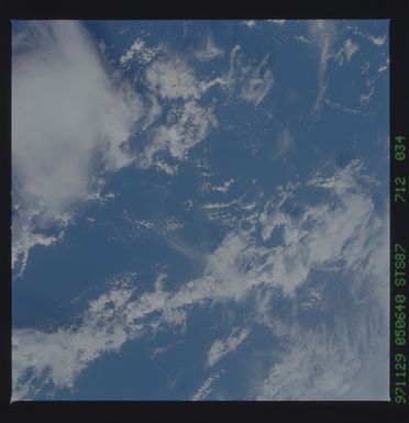 STS087-712-034 - STS-087 - Earth observations taken from shuttle orbiter Columbia during STS-87 mission