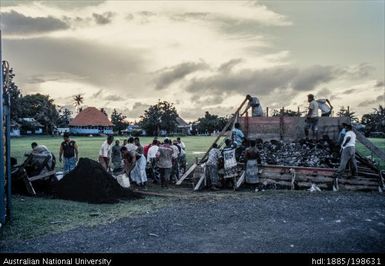 Samoa - people setting up stage
