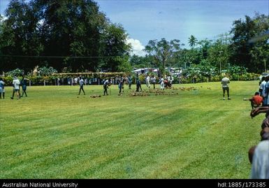 Kokopo Show, coconut husking competition