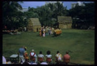 Hawaiian entertainers