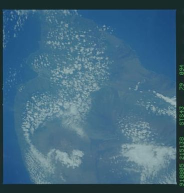 S43-79-094 - STS-043 - STS-43 earth observations