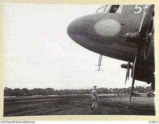 1943-05-19. SOMEWHERE IN NEW GUINEA. AIR STRIP. (NEGATIVE BY N. BROWN)