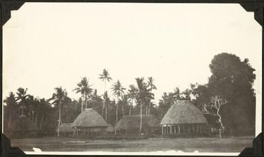 Fales in a village, Samoa, 1929 / C.M. Yonge