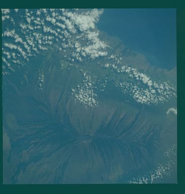 S09-31-1017 - STS-009 - Earth observations taken by the STS-9 crew