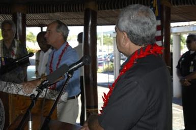 [Assignment: 48-DPA-SOI_K_Amer_Sam] Pacific Islands Tour: Visit of Secretary Dirk Kemmpthorne [and aides] to American Samoa, U.S. Territory [48-DPA-SOI_K_Amer_Sam__DI15670.JPG]