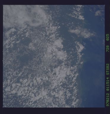 STS082-728-025 - STS-082 - Earth observations taken from shuttle orbiter Discovery during STS-82 mission