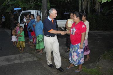 [Assignment: 48-DPA-SOI_K_Pohnpei_6-10-11-07] Pacific Islands Tour: Visit of Secretary Dirk Kempthorne [and aides] to Pohnpei Island, of the Federated States of Micronesia [48-DPA-SOI_K_Pohnpei_6-10-11-07__DI14058.JPG]